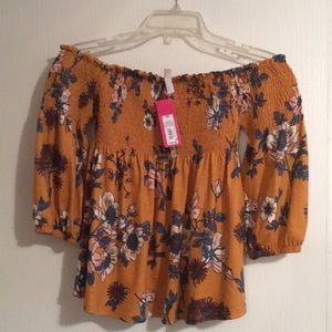 Cute yellow floral off the shoulders blouse!